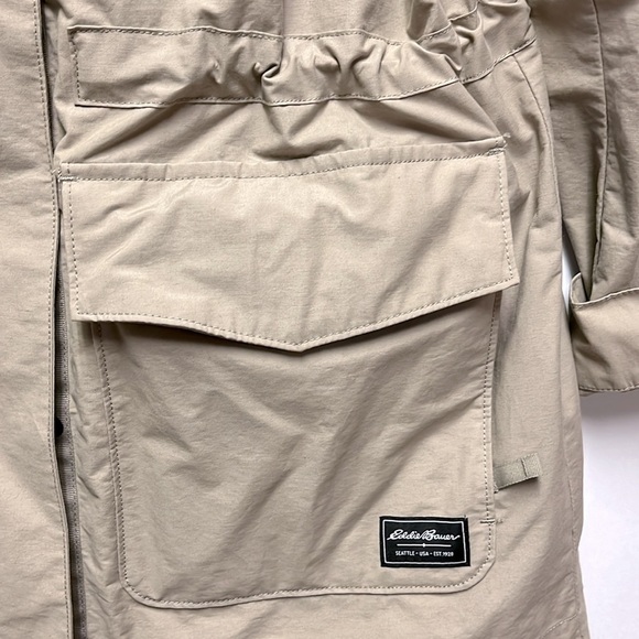 Eddie Bauer Trekker Trench in Stone/Khaki - Picture 5 of 8